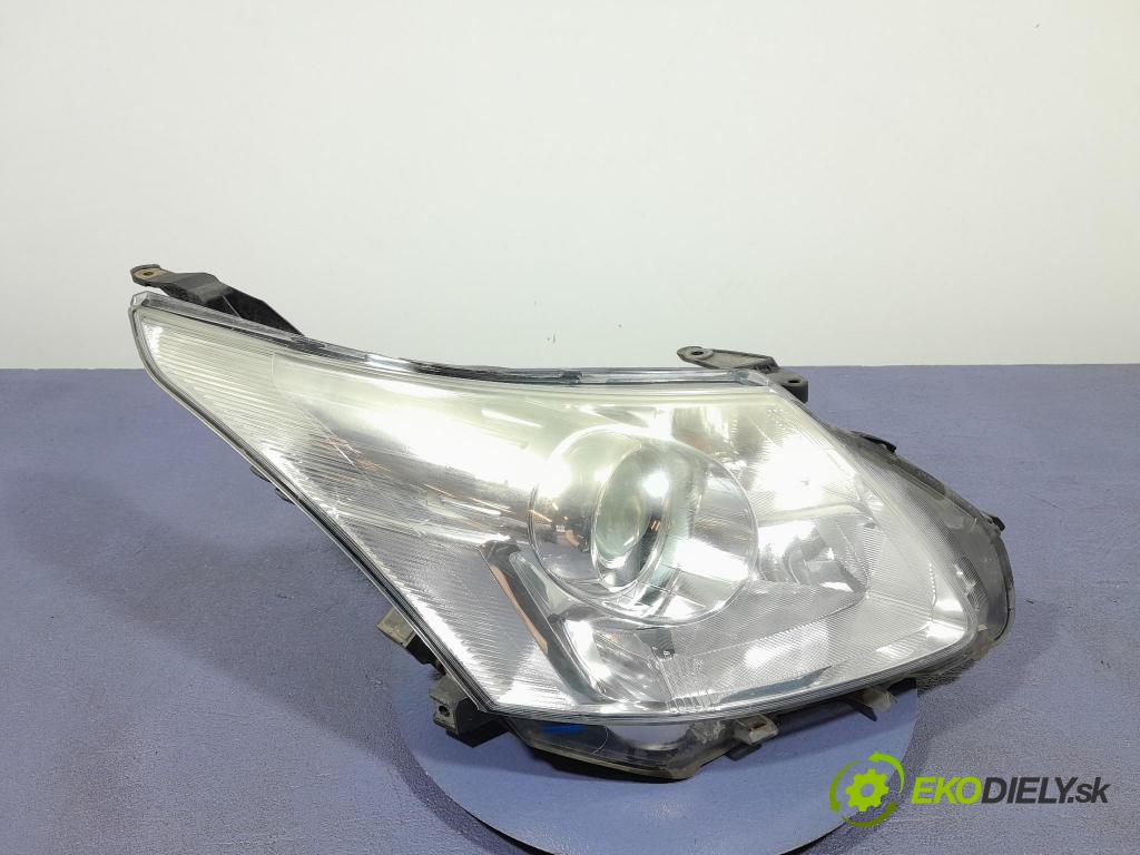 Toyota Avensis 2009 Reflektor: v pravo: