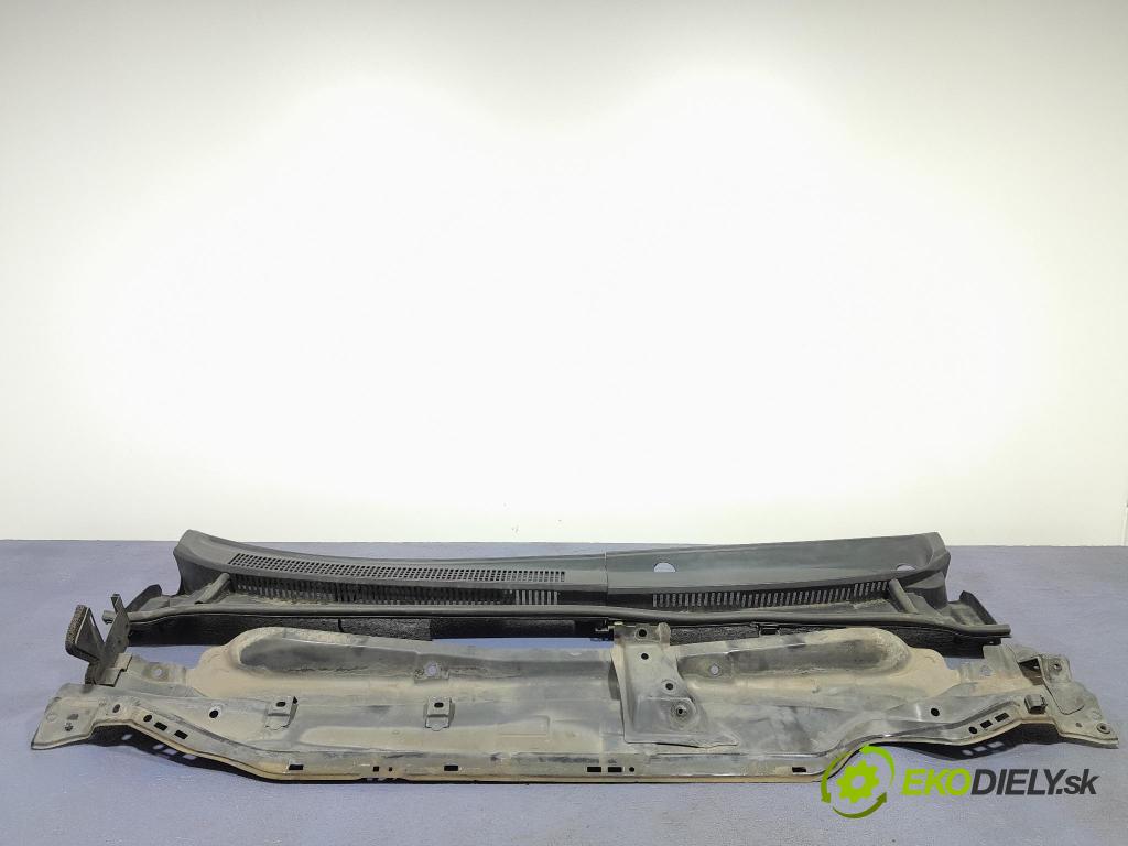 Toyota Avensis 2009 torpédo 55708-05120