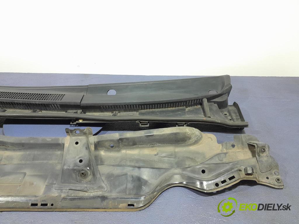 Toyota Avensis 2009 torpédo 55708-05120