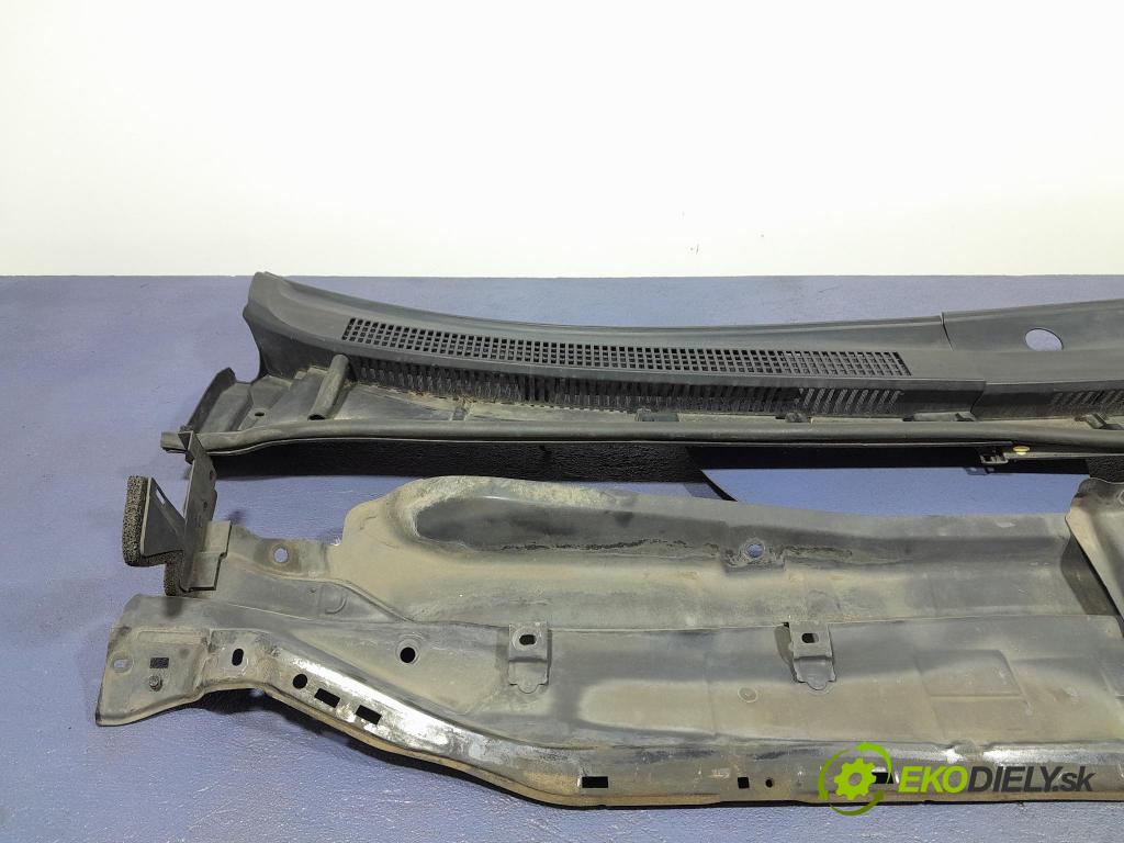 Toyota Avensis 2009 torpédo 55708-05120