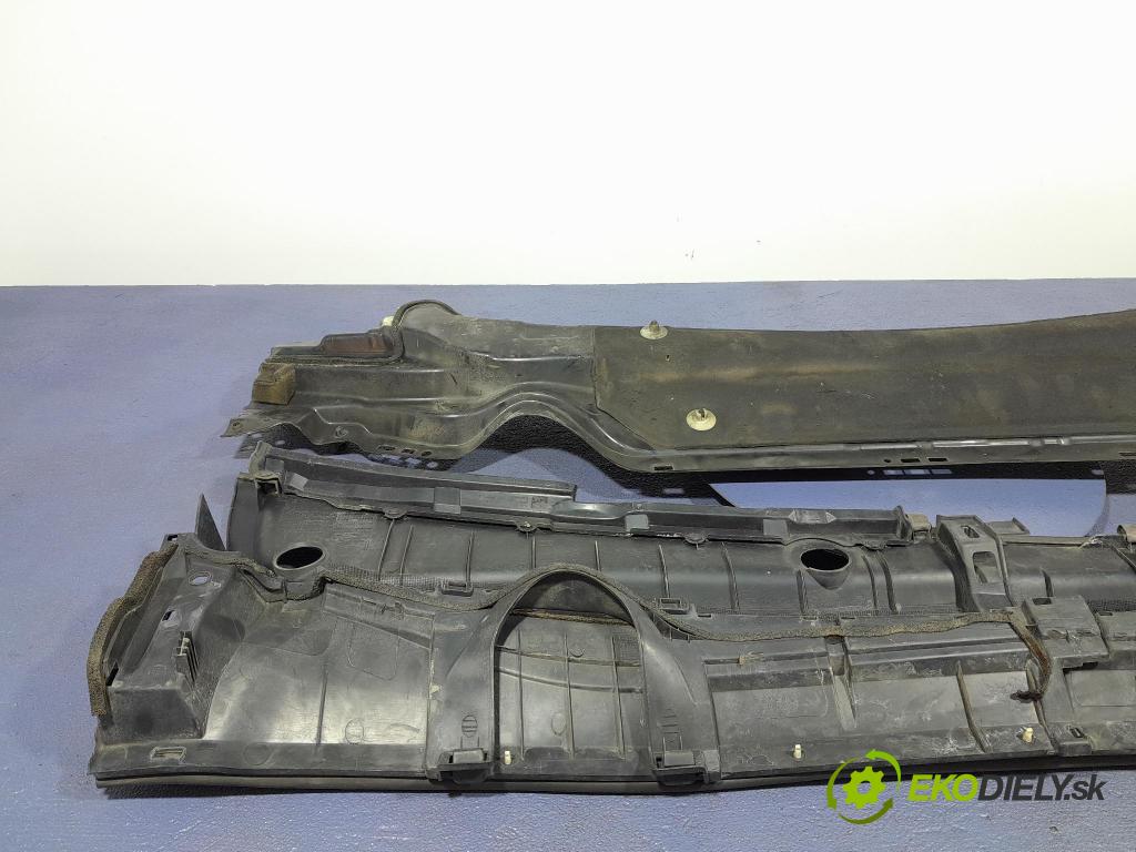 Toyota Avensis 2009 torpédo 55708-05120