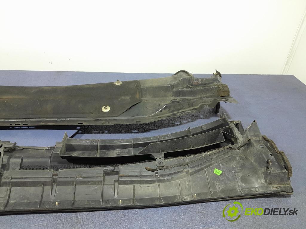 Toyota Avensis 2009 torpédo 55708-05120