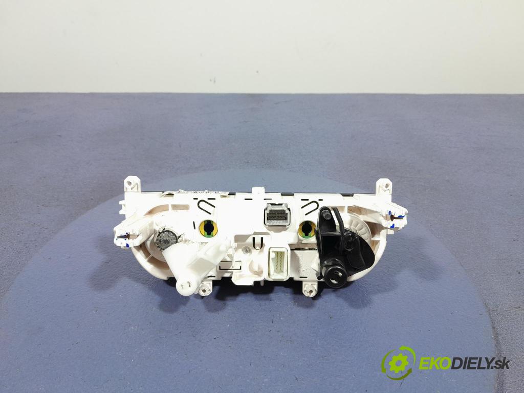 Renault Captur 2013 prepínač Klimatizácia: Prúd vzduchu: 272704701R