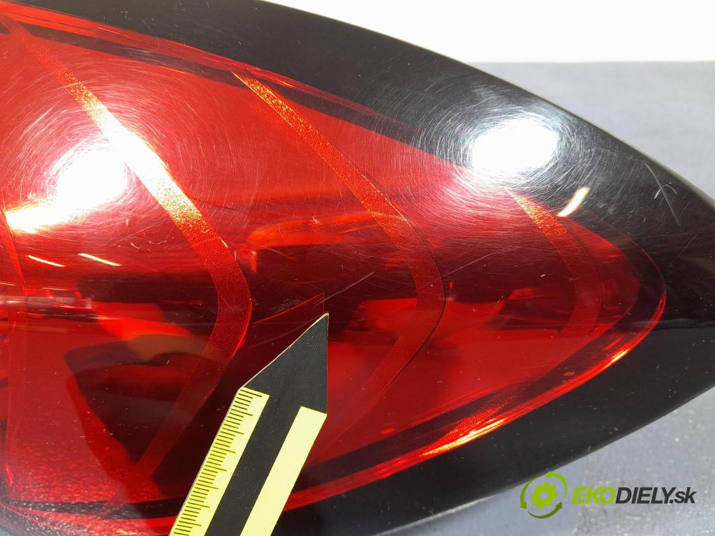 Renault Captur 2013 svetlo / reflektor zad Prava: Vonkajsia: 265502731R