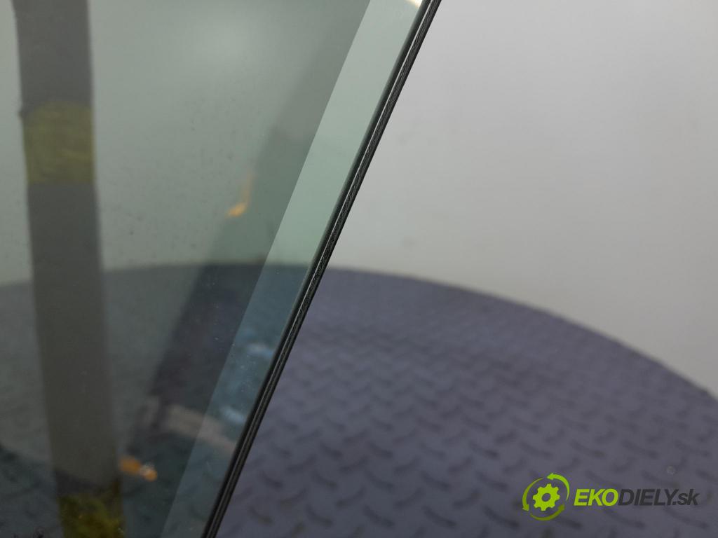 Bmw X7 2021 sklo dvere Predné ľavá