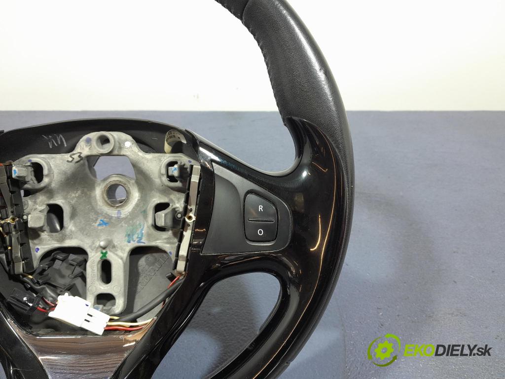 Renault Captur 2013 volant 985105453R