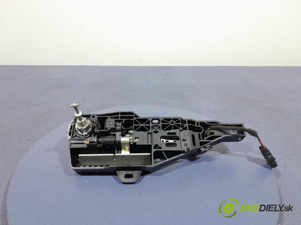 Renault Captur 2013 rukoväť Predné ľavá