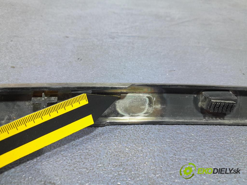 Bmw X7 2021 lišta kufra: 9466428