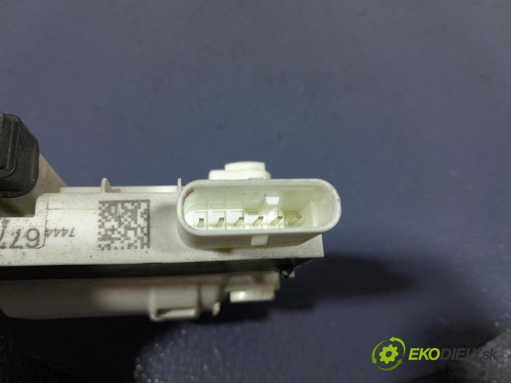 Bmw X7 2021 zámok dvere Predné Vľavo: 7444677