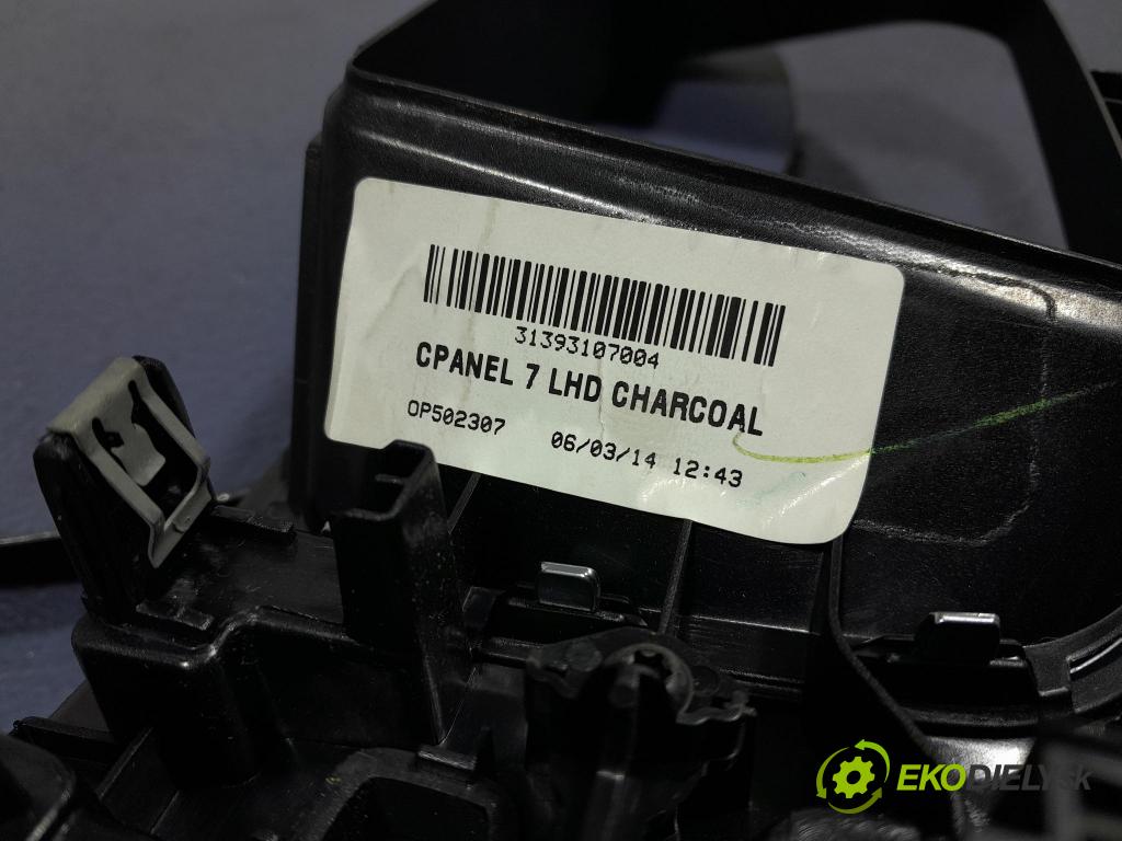 Volvo V40 2014 kryt Plast: Interiéry: 31389535