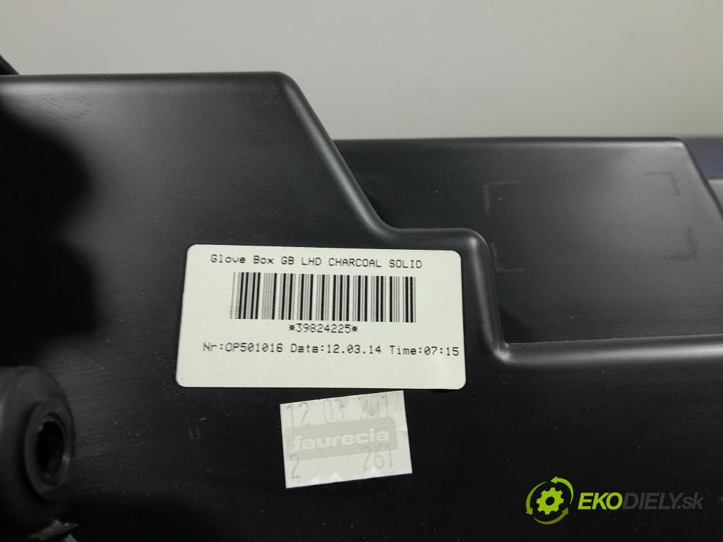 Volvo V40 2014 kastlík 8632803