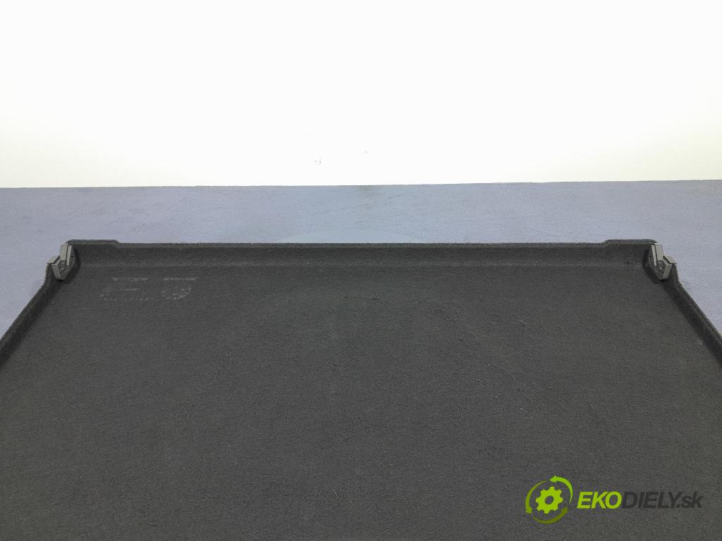 Volvo V40 2014 pláto kufr