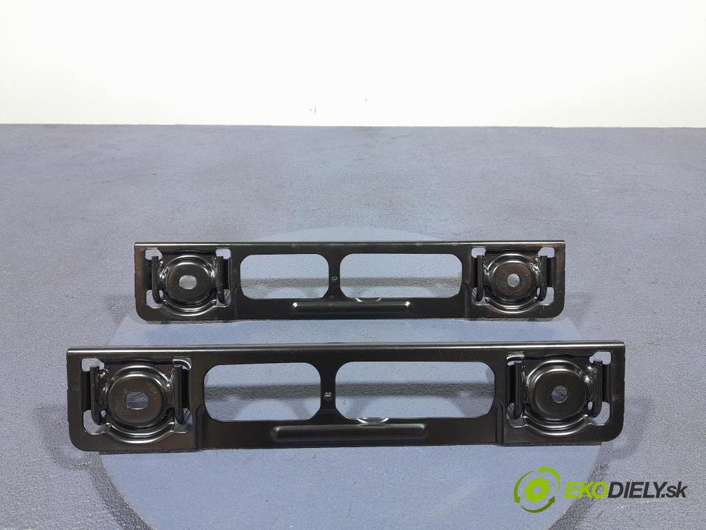 Volvo V40 2014 Sedadlo zadní 06815557