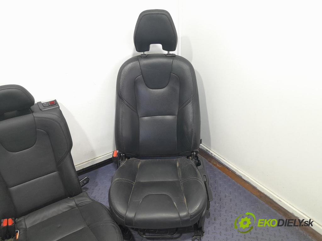 Volvo V40 2014 sedačke: Soubor.