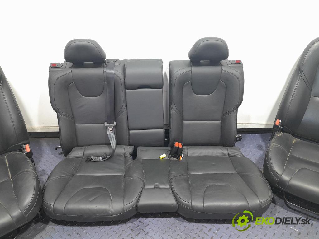 Volvo V40 2014 sedačke: Soubor.