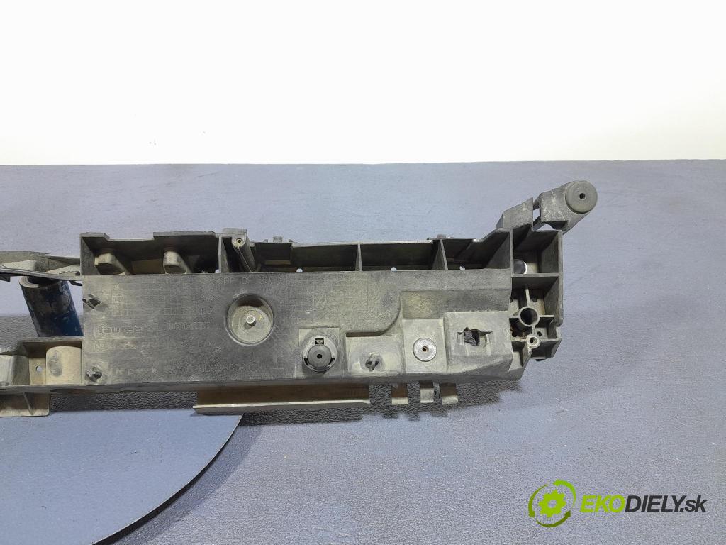 Renault Captur 2013 výztuha Čelní / stěna Přední 625003860R