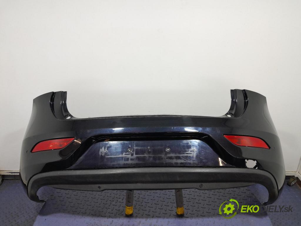 Volvo V40 2014 nárazník Zad: