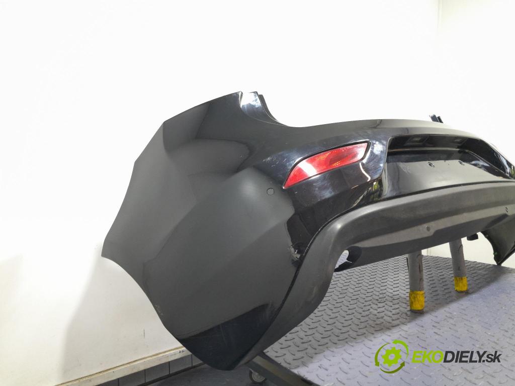 Volvo V40 2014 nárazník Zad: