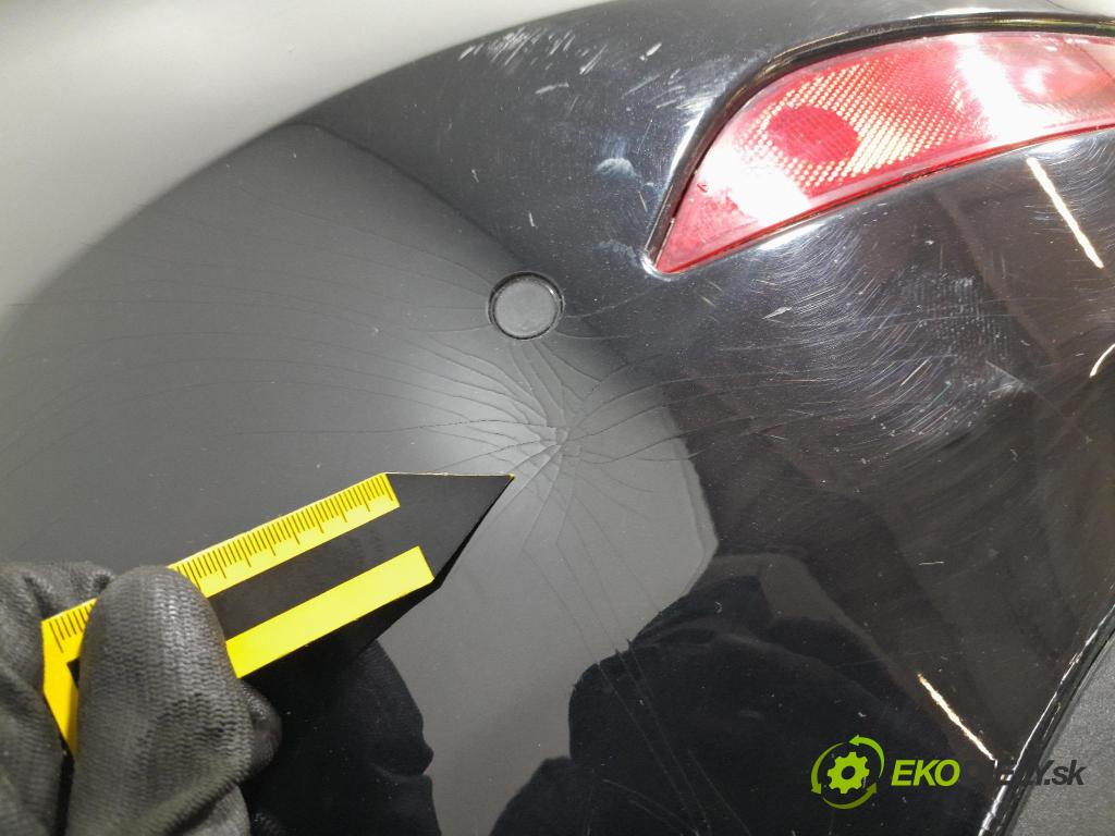 Volvo V40 2014 nárazník Zad: