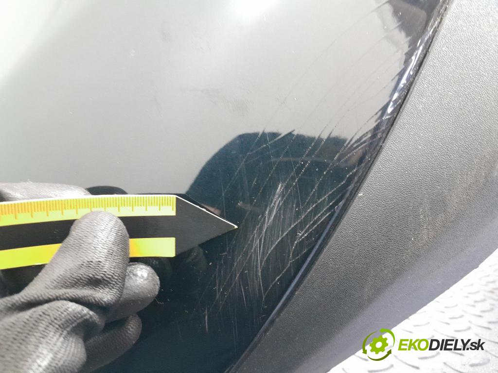 Volvo V40 2014 nárazník Zad: