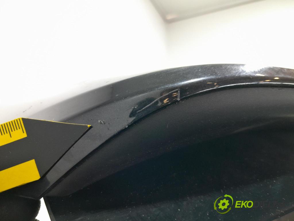 Volvo V40 2014 zadní dveře kufra: kufr