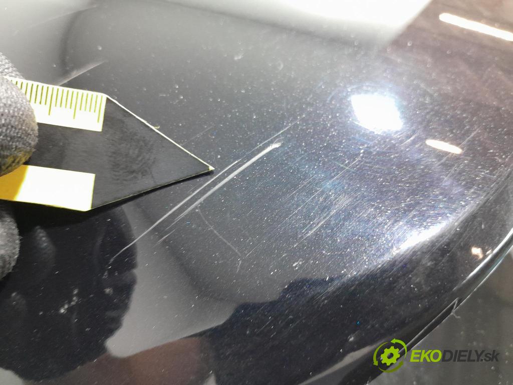 Volvo V40 2014 zadní dveře kufra: kufr