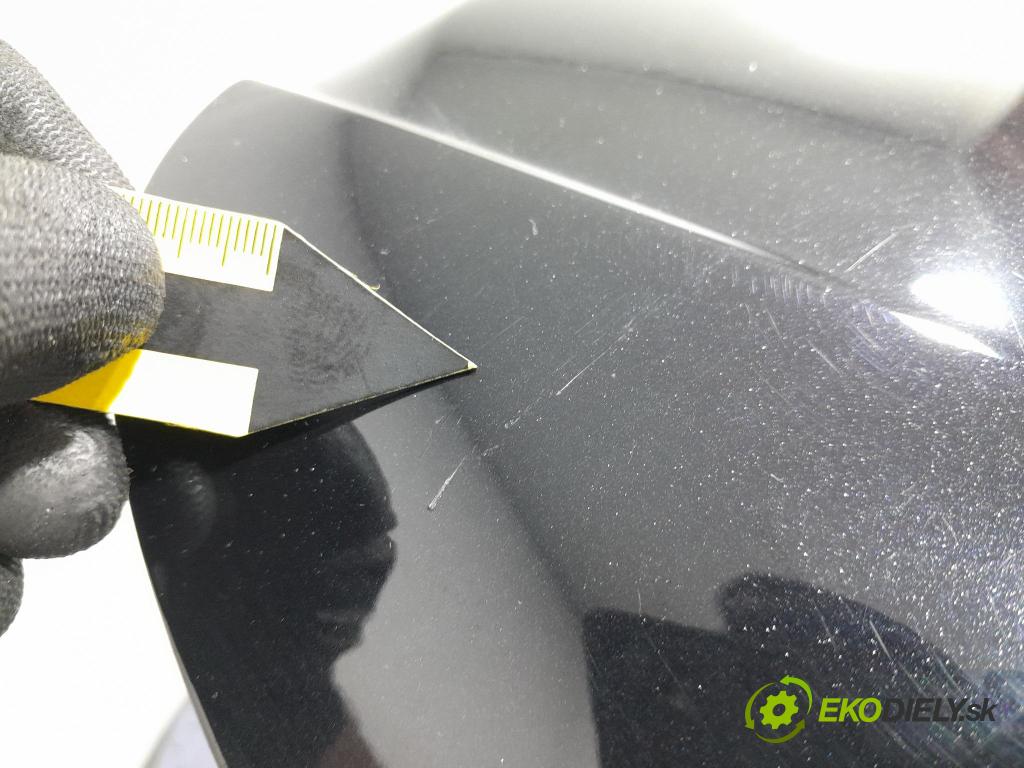 Volvo V40 2014 zadní dveře kufra: kufr