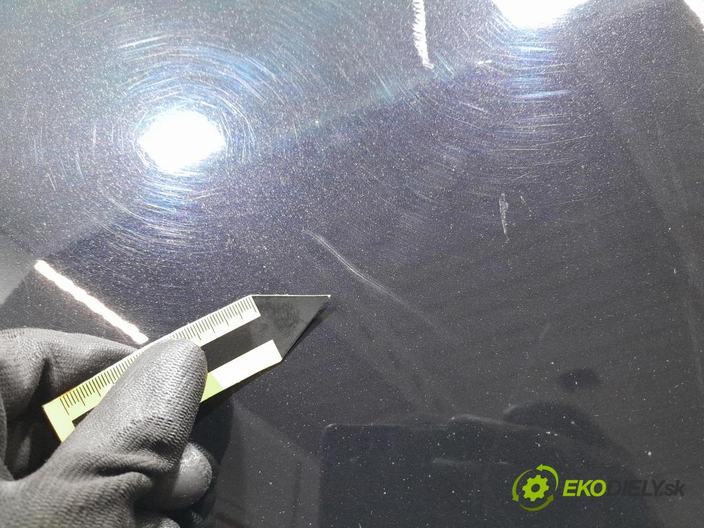 Volvo V40 2014 dvere Predné pravé