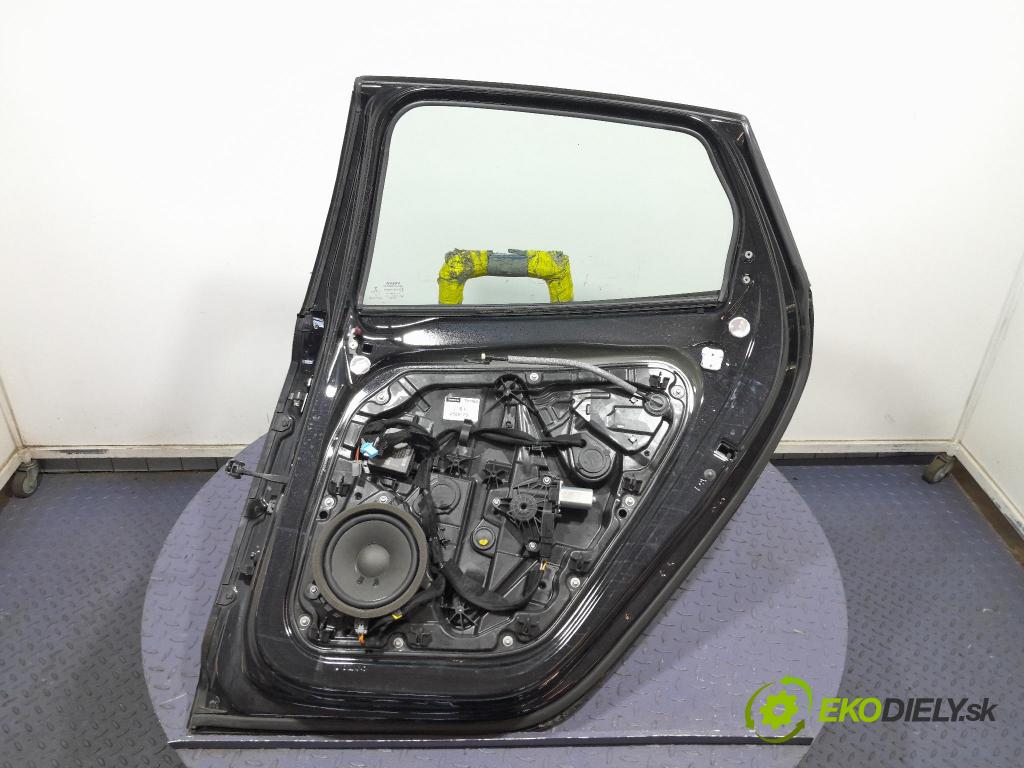 Volvo V40 2014 dvere zad pravé 