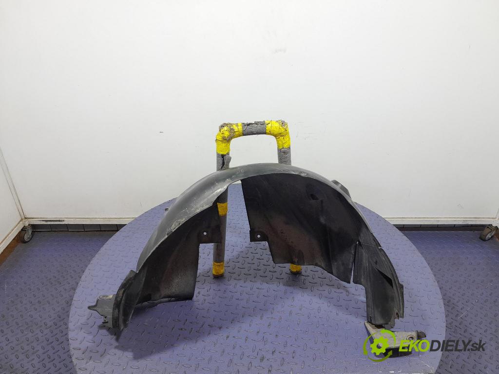 Renault Captur 2013 blatník: plastický: Zad: 767485416R