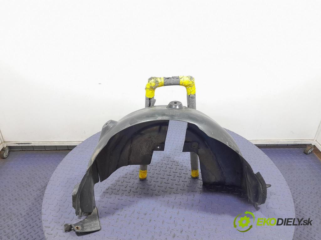 Renault Captur 2013 blatník: plastický: Zad: 767496800R