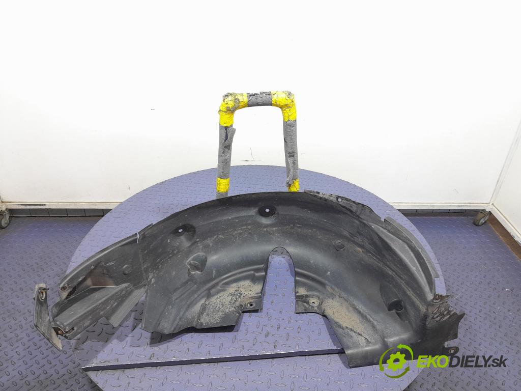 Renault Captur 2013 blatník: plastický: Zad: 767496800R