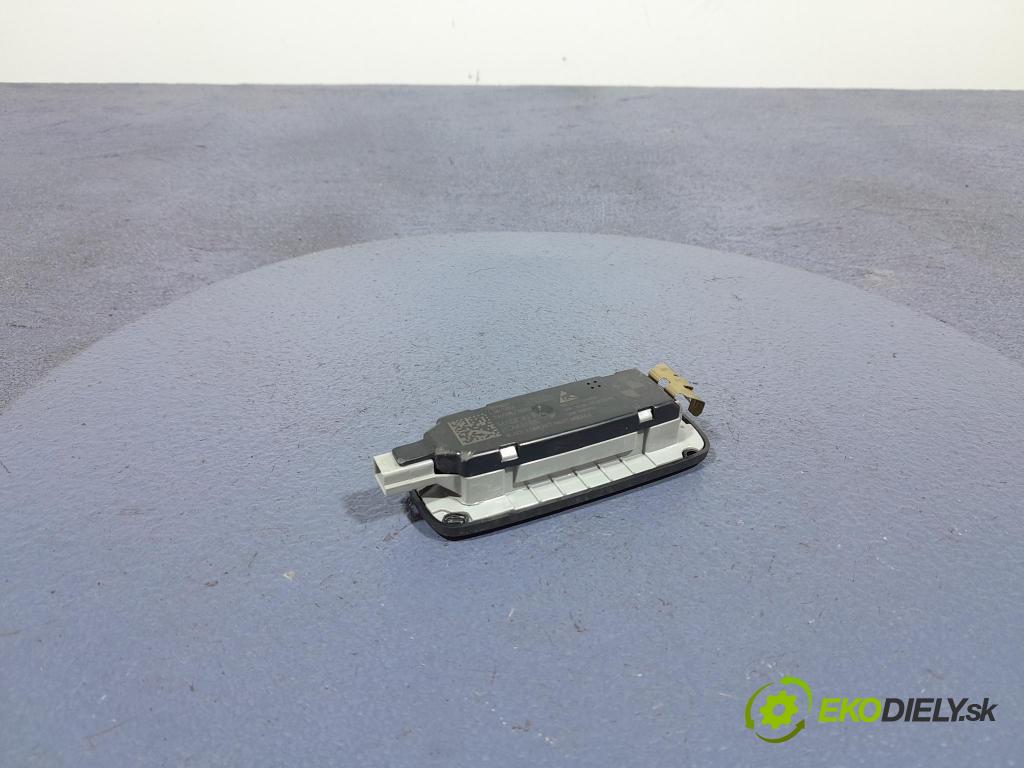 Bmw X7 2021 Lampy Uvnitř 7911116