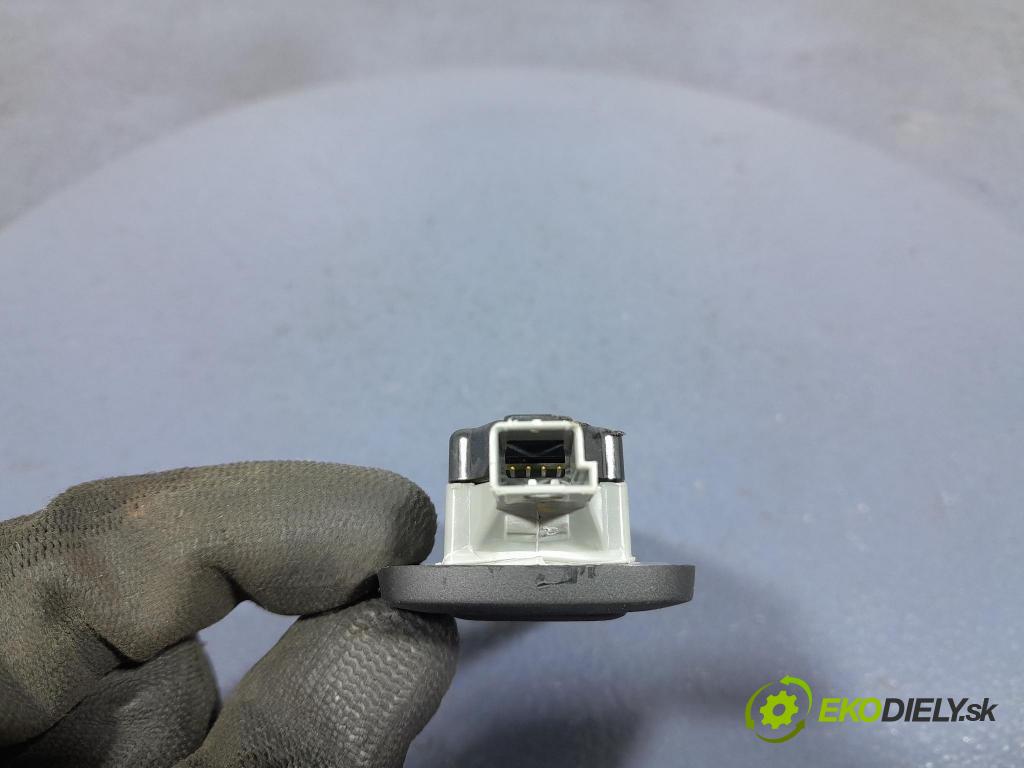 Bmw X7 2021 Lampy Uvnitř 7911116