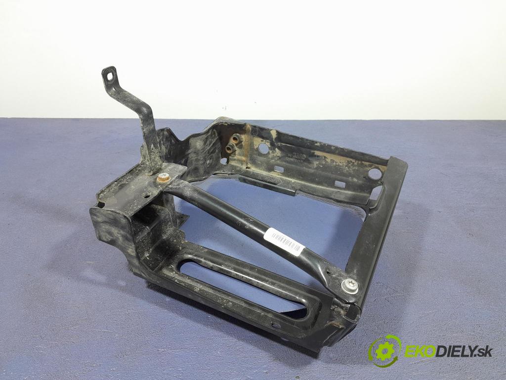 Bmw X7 2021 výztuha Čelní / stěna Přední 7421883