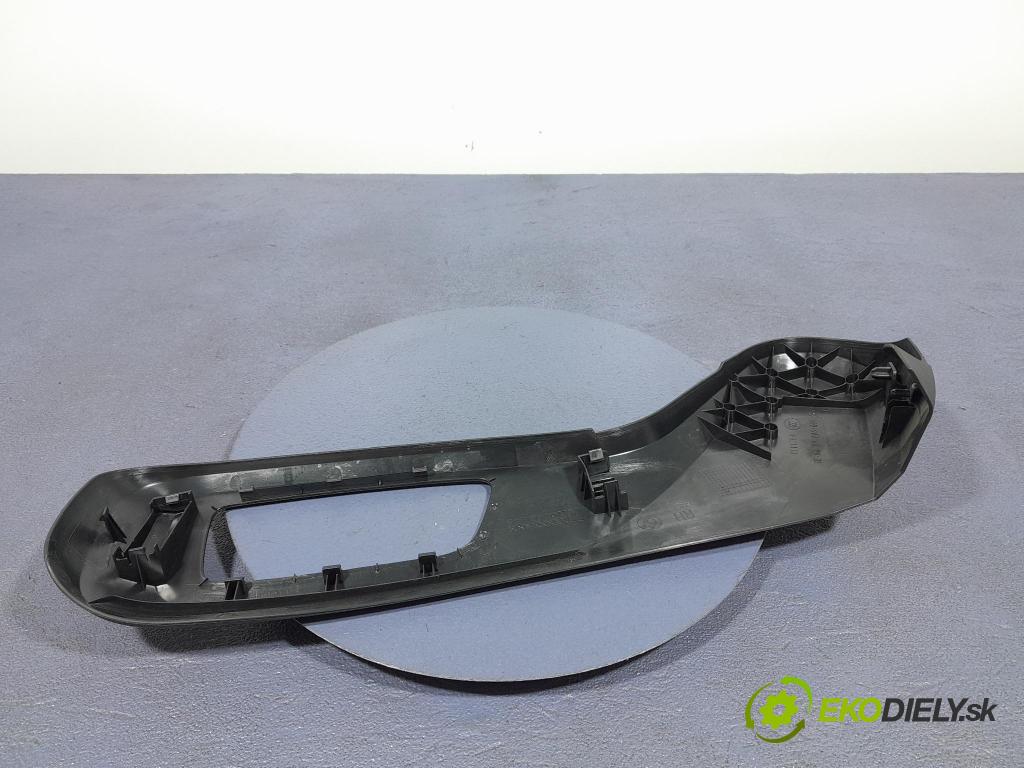 Bmw X7 2021 kryt Plast: Interiéry: 7444274