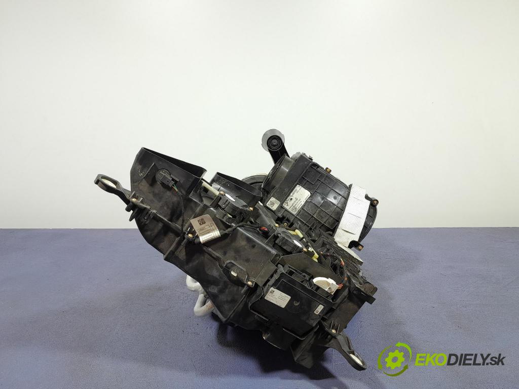 Bmw X7 2021 radiátor 6807233