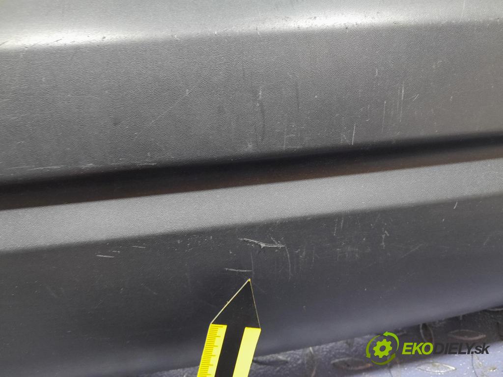 Renault Captur 2013 nárazník Zad: