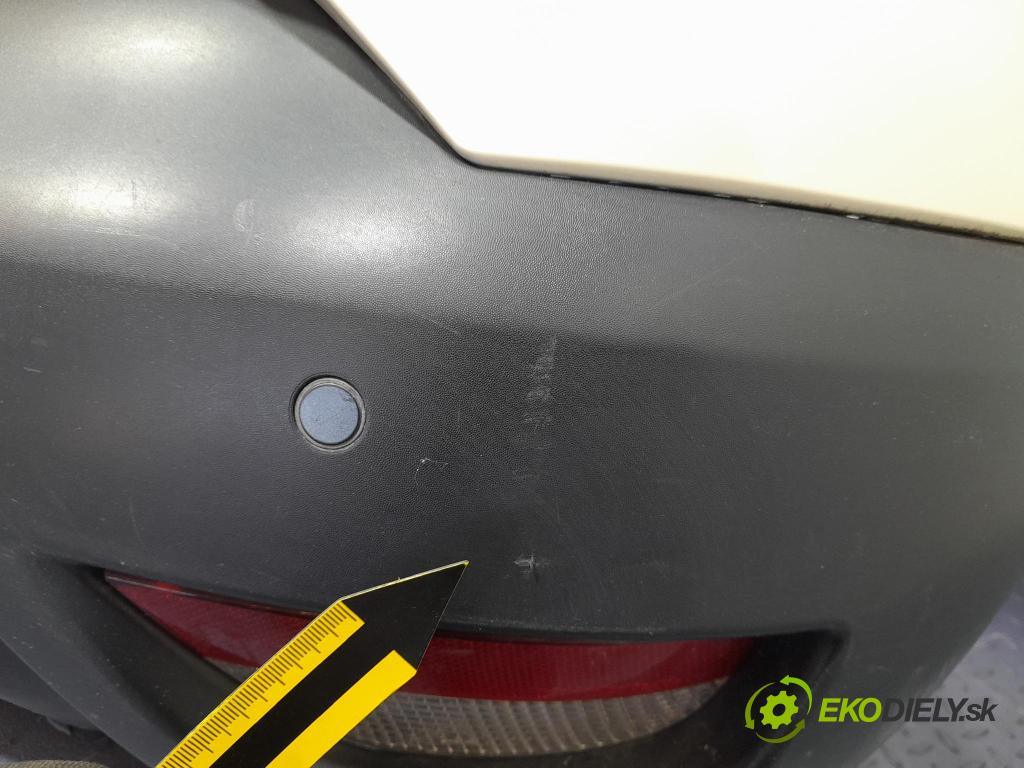 Renault Captur 2013 nárazník Zad: