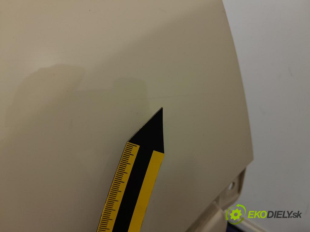 Renault Captur 2013 nárazník Zad: