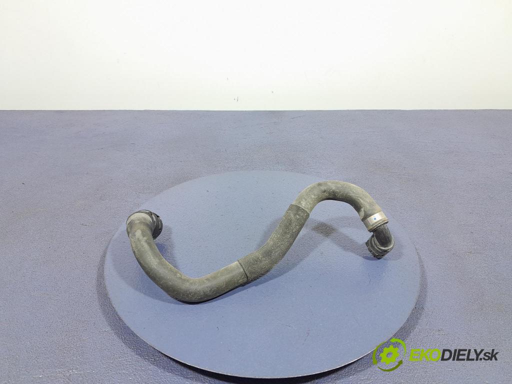 Bmw X7 2021 trubka Chladič: 9894772