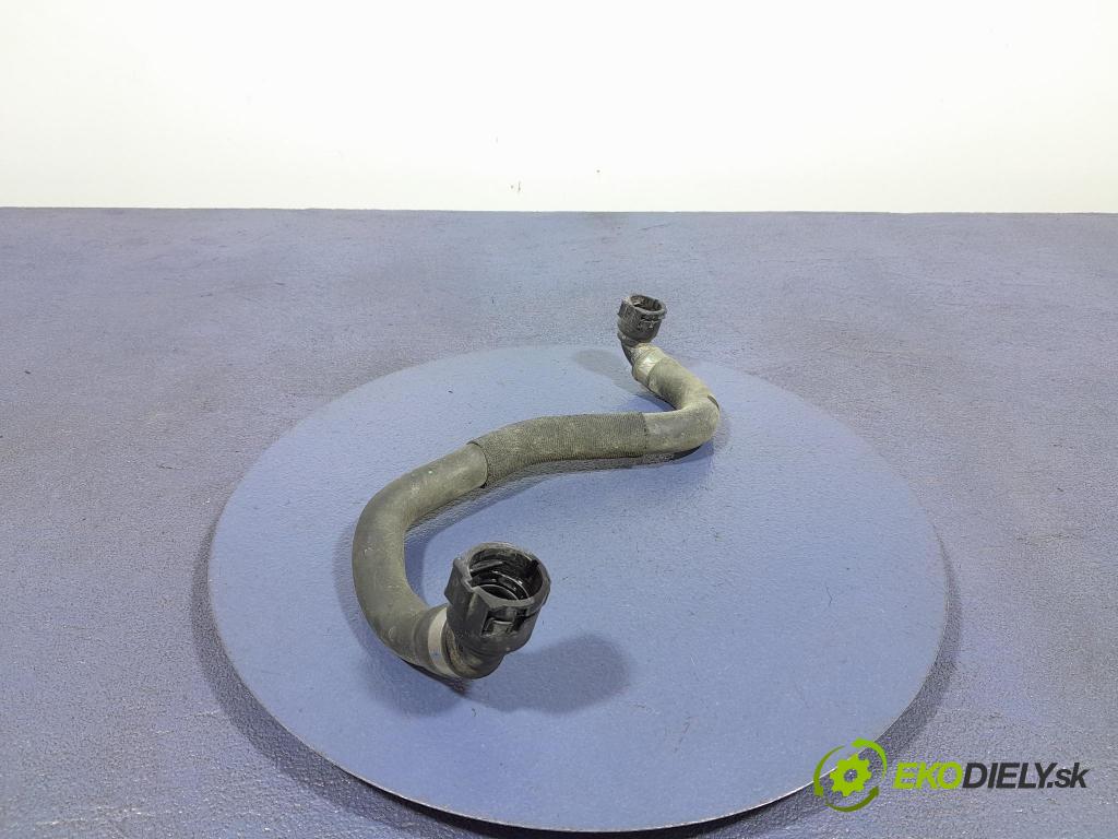 Bmw X7 2021 trubka Chladič: 9894772