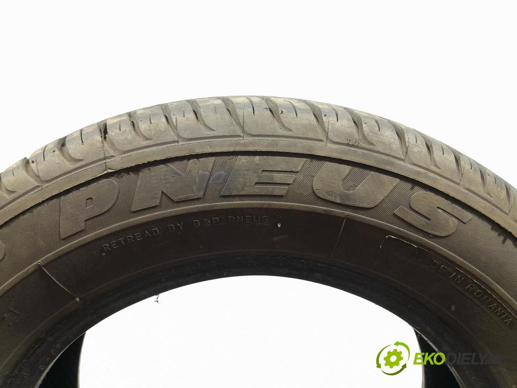 Volvo V40 2002 pneumatika Leto: