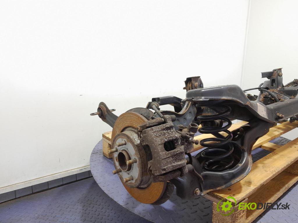 Volvo V40 2014 výztuha Pozastavenia: Zad: