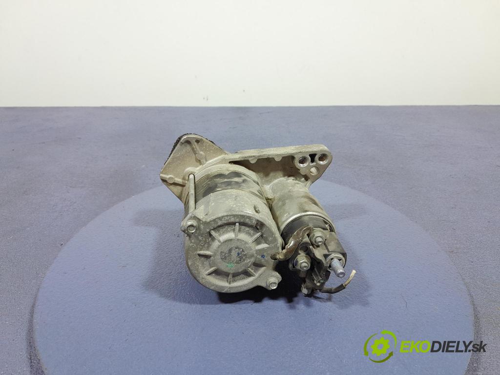 Renault Captur 2013 štartér 233007970R