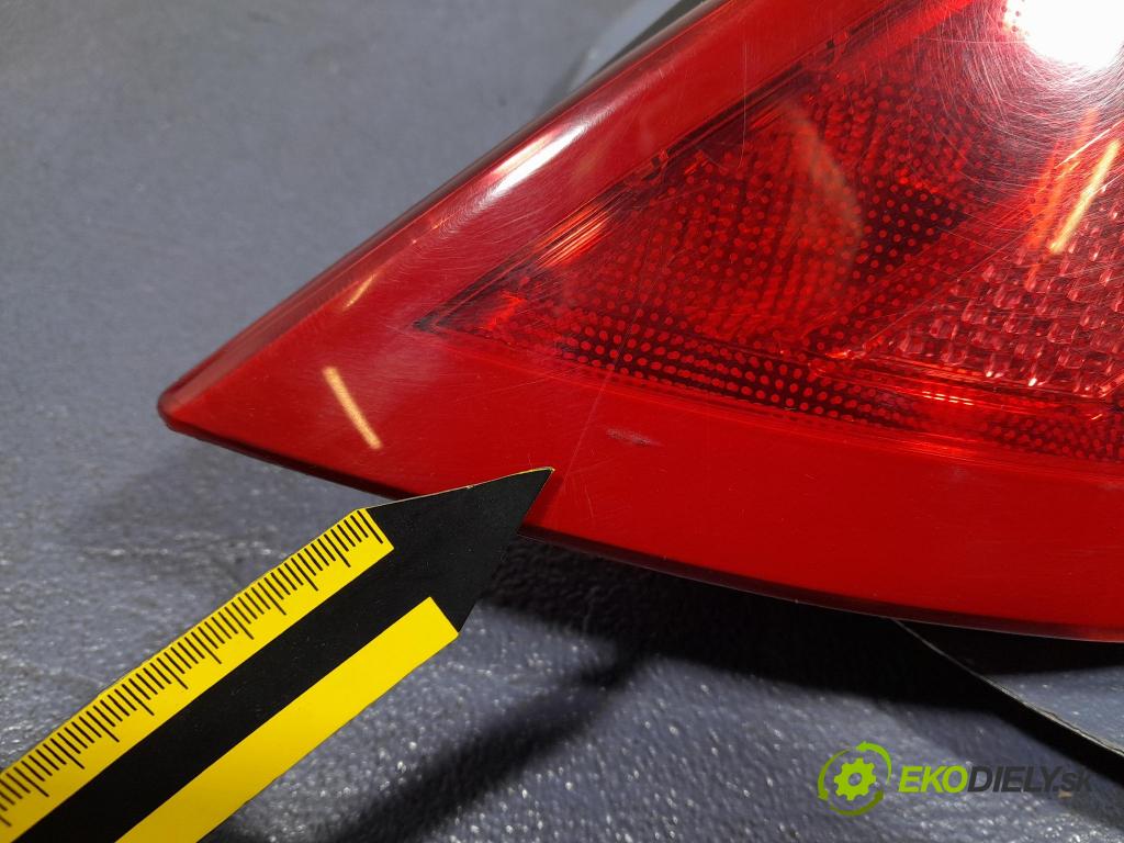 Peugeot 308 2009 svetlo / reflektor zad Prava: Vonkajsia: