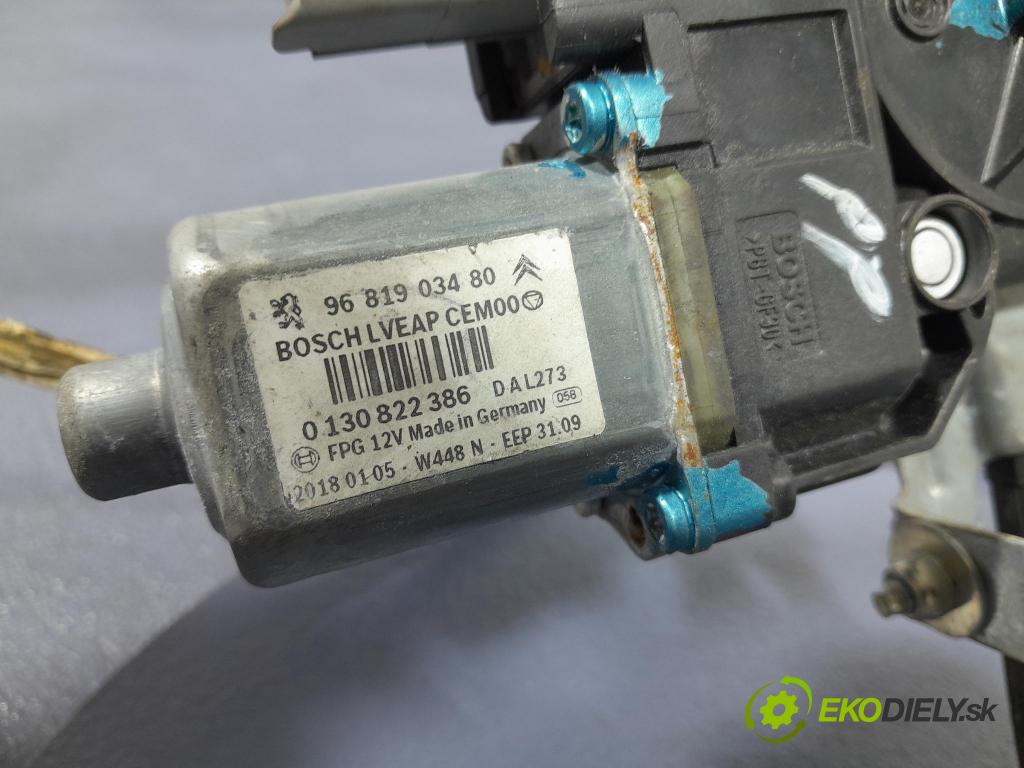 Peugeot 308 2009 mechanizmus okna Okná: Predné v pravo: 9681903480