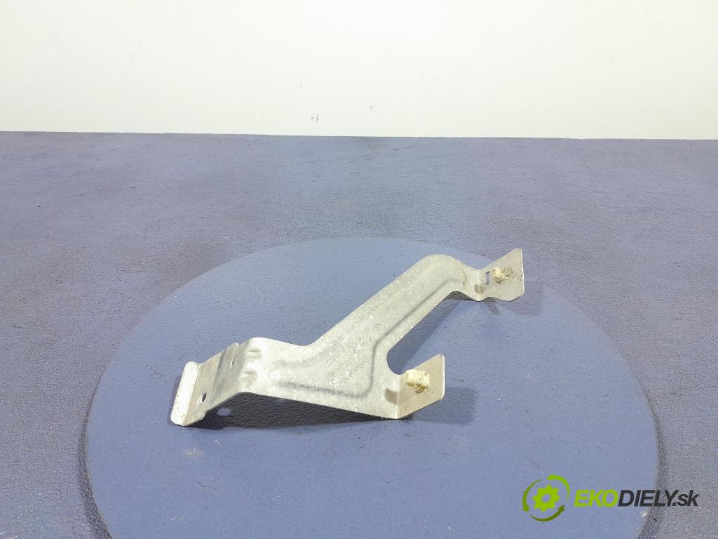 Bmw X7 2021 kryt Plast: podvozek: 7428099