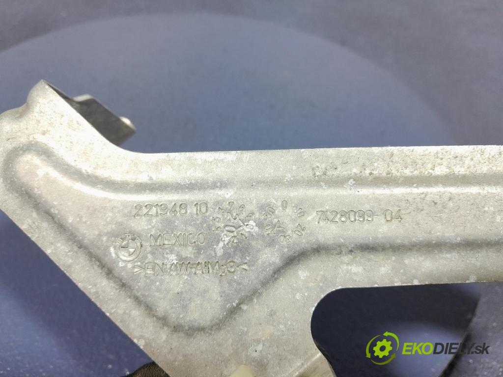 Bmw X7 2021 kryt Plast: podvozek: 7428099
