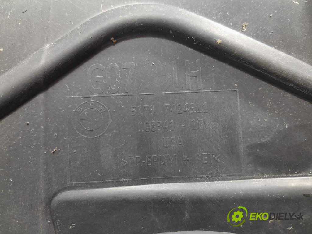 Bmw X7 2021 blatník: Plastický před 7424911